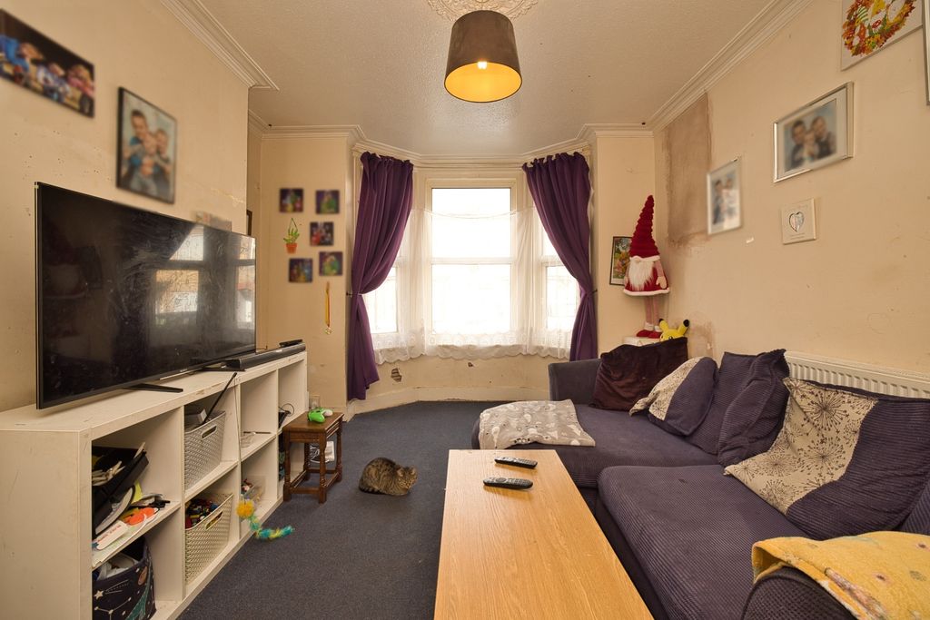 Property photo 2 of 13 Picture No. 31