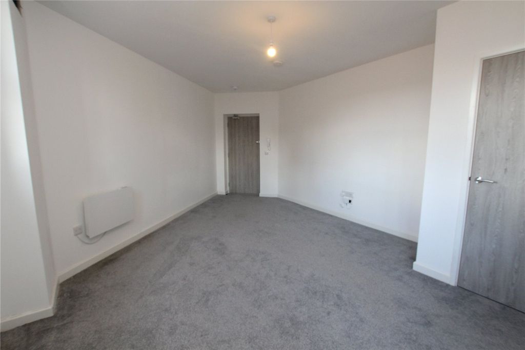 Property photo 3 of 6 Picture No. 05