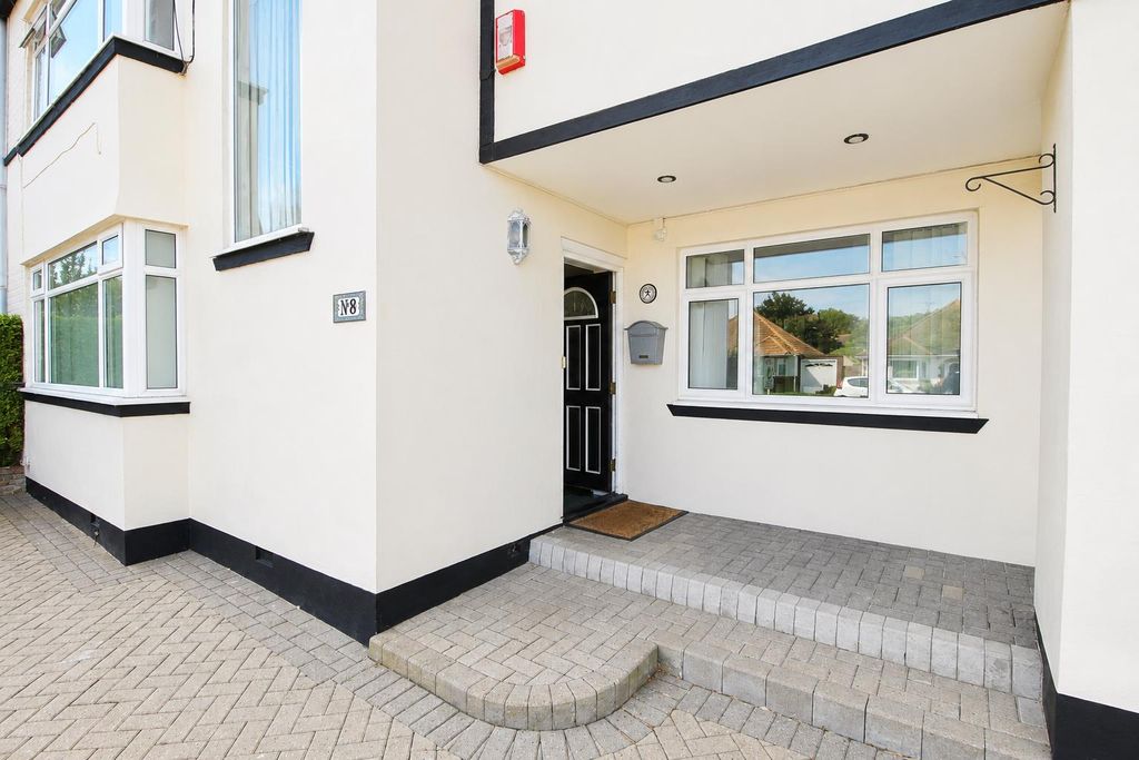 Property photo 2 of 26 5358184d-7247-4F2E-82F8-Bbf39E9F98Da.Png