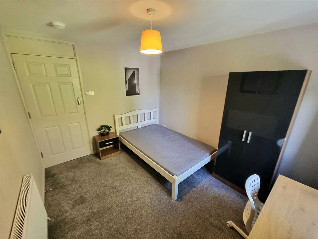 Property photo 1 of 10 Picture No. 22