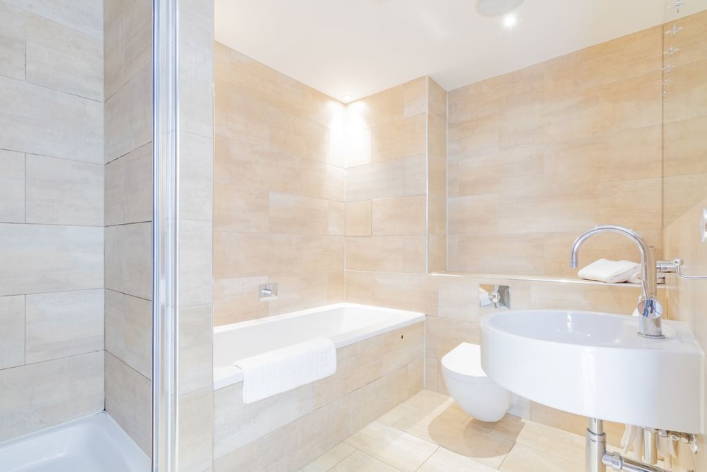 Property photo 3 of 12 0Q9A0499