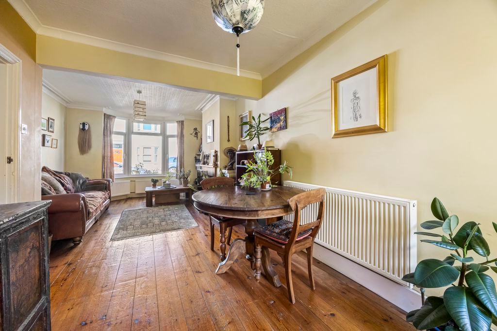 Property photo 3 of 13 Photo 8