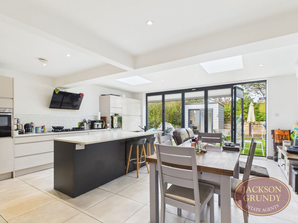 Property photo 3 of 19 Photo 3