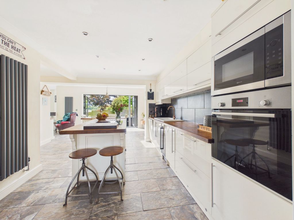 Property photo 3 of 41 5069055