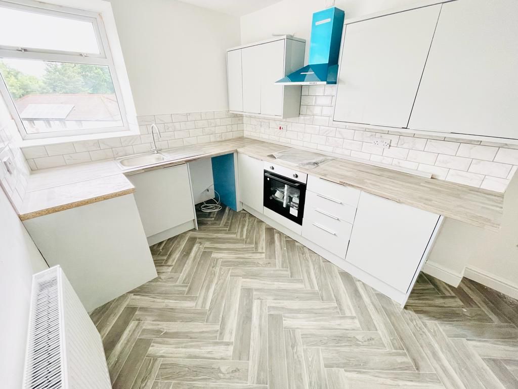 Property photo 2 of 7 Kitchen