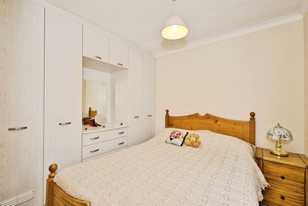 Property photo 3 of 18 Pbox-Img.Jpg