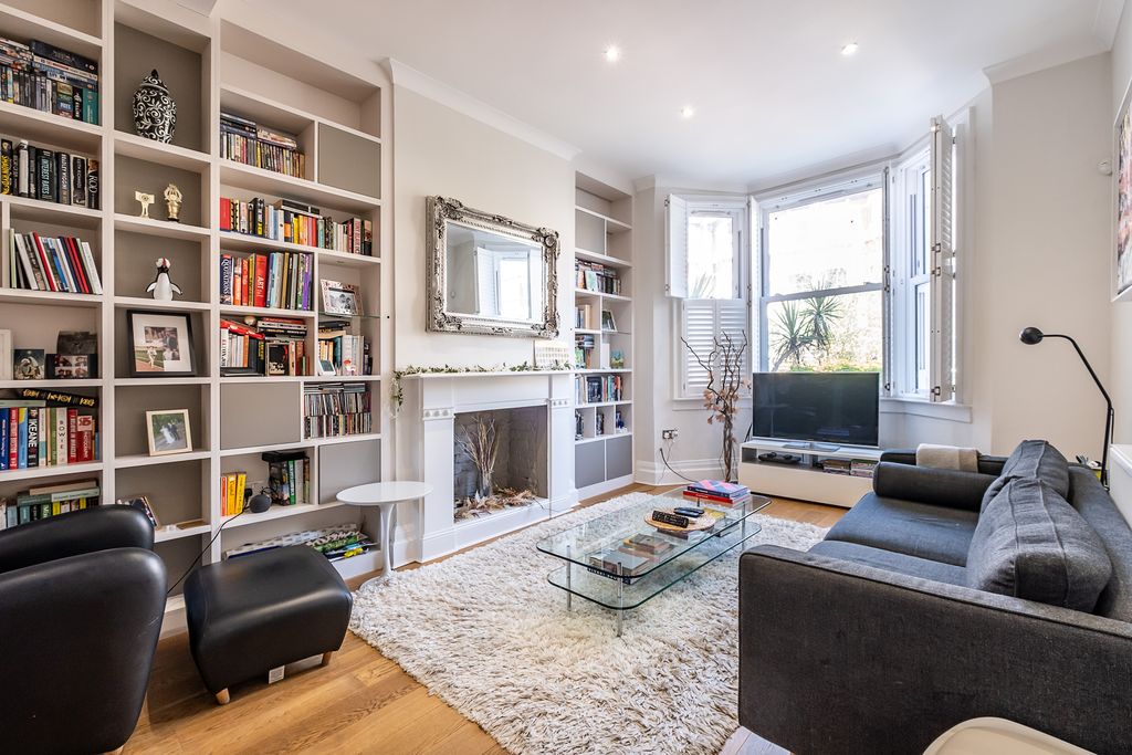 Property photo 2 of 16 1
