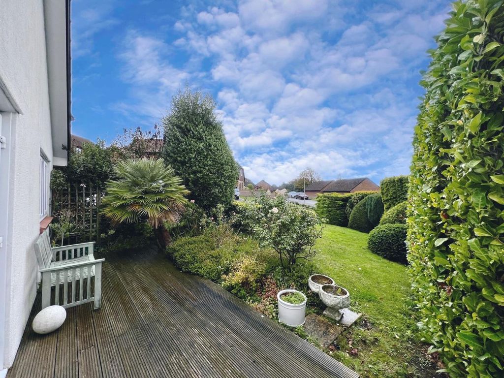 Property photo 2 of 14