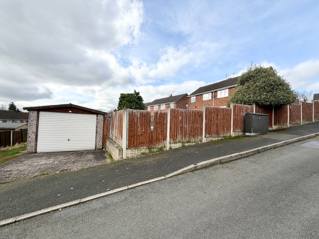 Property photo 2 of 25