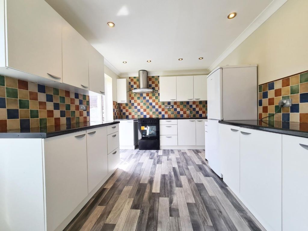 Property photo 2 of 10 2027323