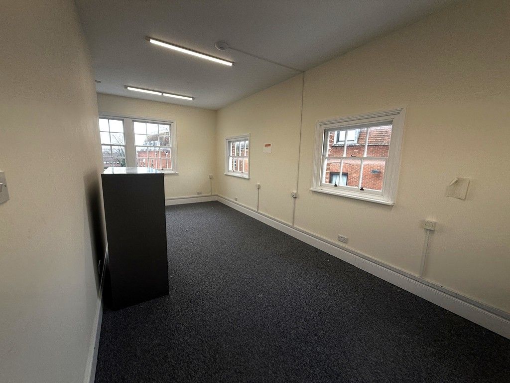 Property photo 3 of 6 Photo 5