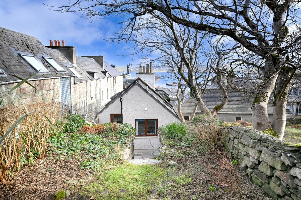 Property photo 1 of 29