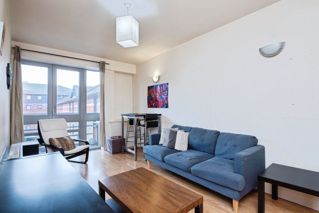 Property photo 3 of 17 Photo