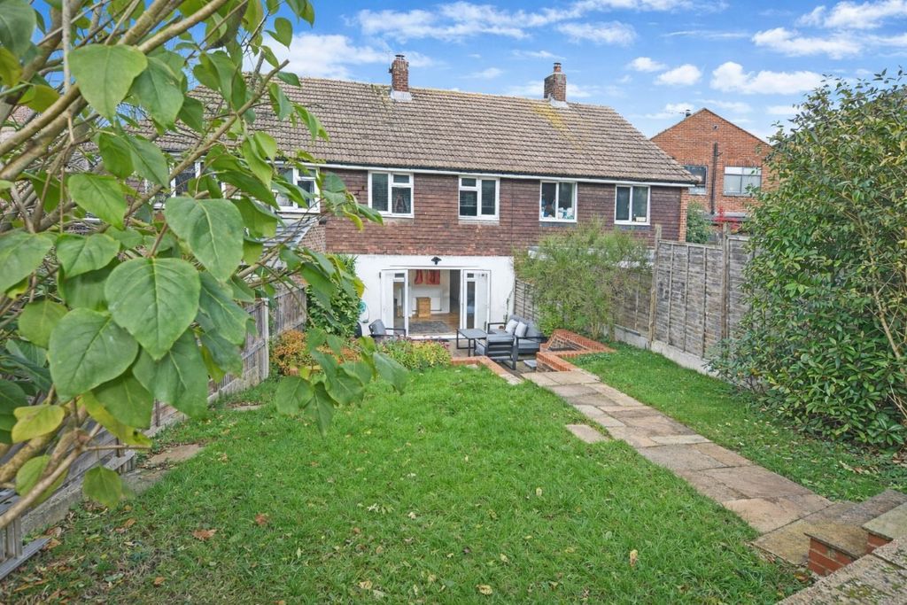 Property photo 3 of 17 Photo 18