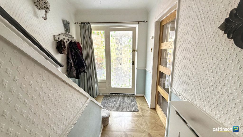 Property photo 3 of 22