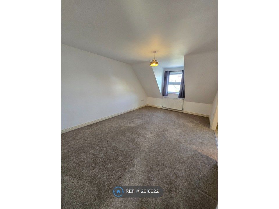 Property photo 1 of 5 Living Room