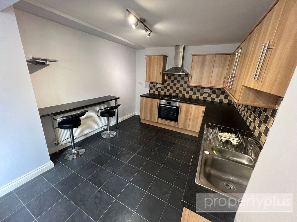 Property photo 3 of 16 Picture No. 12