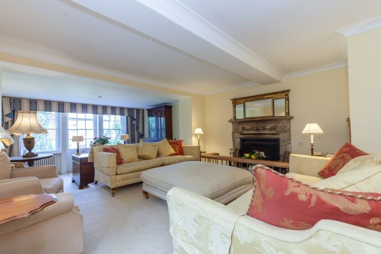 Property photo 1 of 11 253555