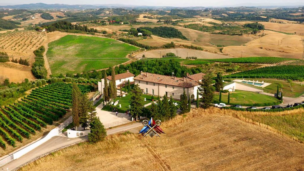 Property photo 2 of 33