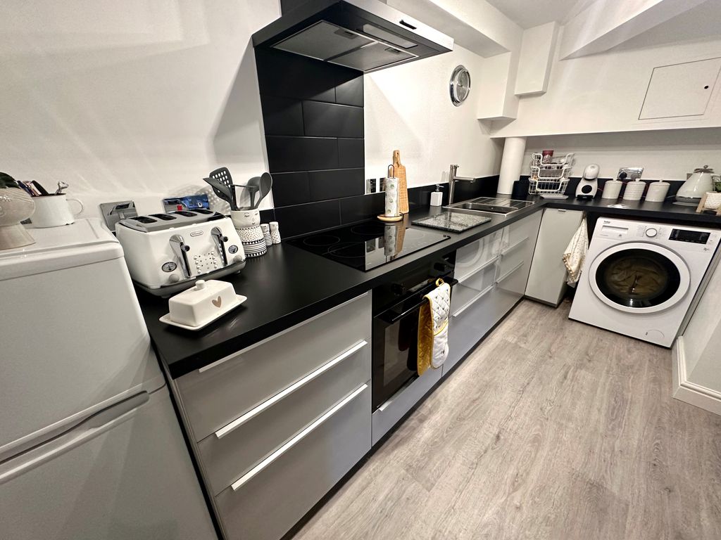 Property photo 2 of 7 Image