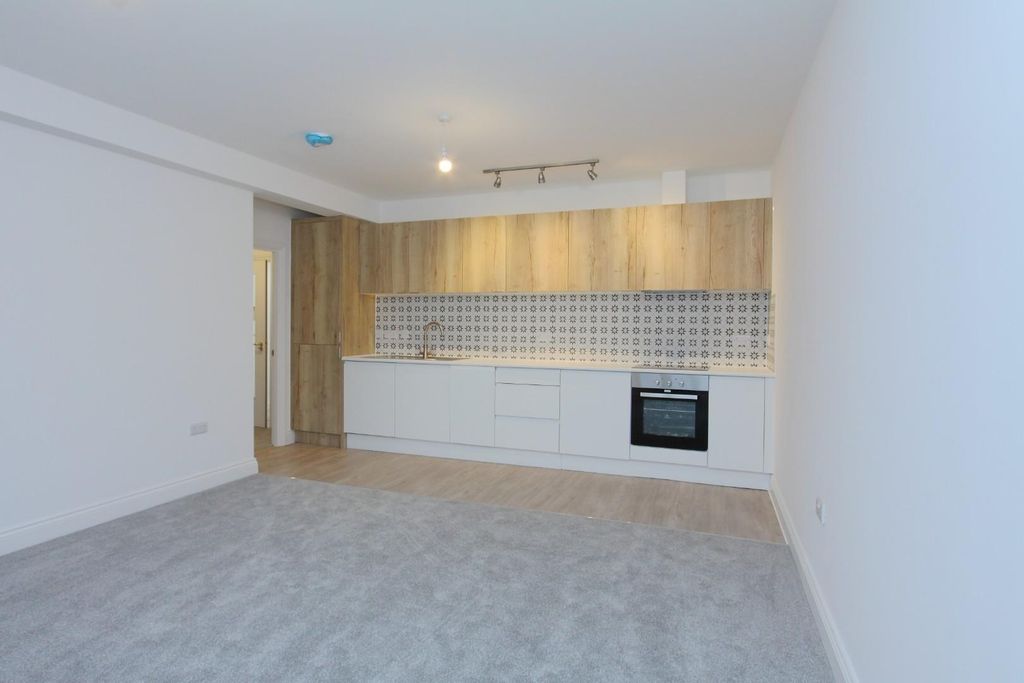 Property photo 2 of 9 Flat 4 New Canal Street Ph8.Jpg