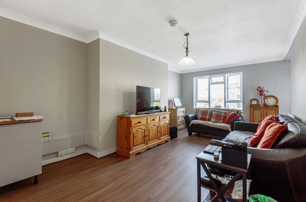 Property photo 3 of 13 Reception