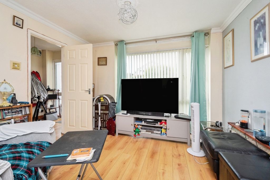 Property photo 3 of 17 Pbox-Img.Jpg