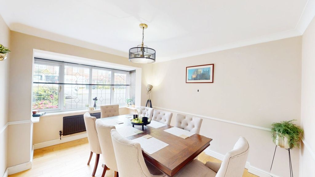 Property photo 3 of 37 Dining Room