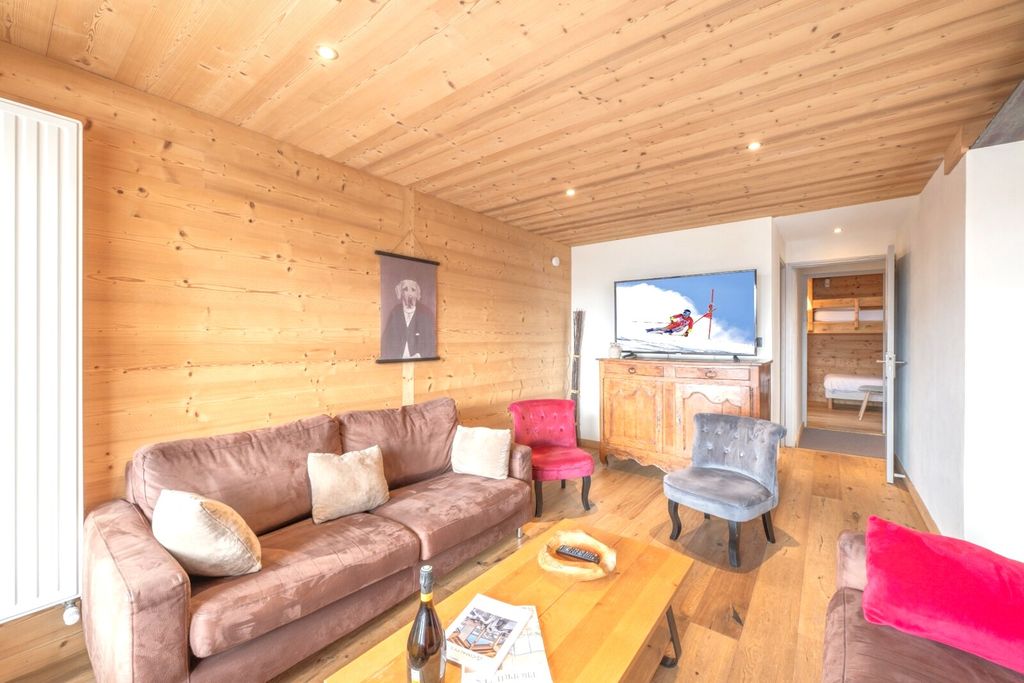 Property photo 3 of 11 Interior Of Apartmen