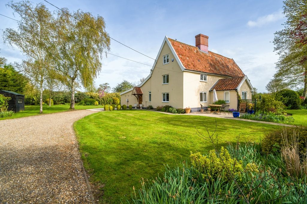 Property photo 1 of 35