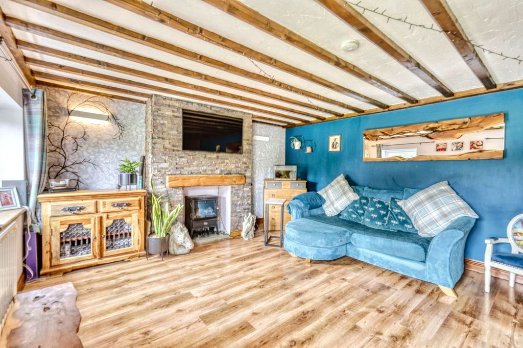 Property photo 3 of 29