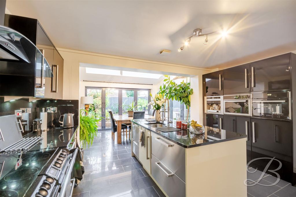 Property photo 2 of 38 Ccltd-31.Jpg