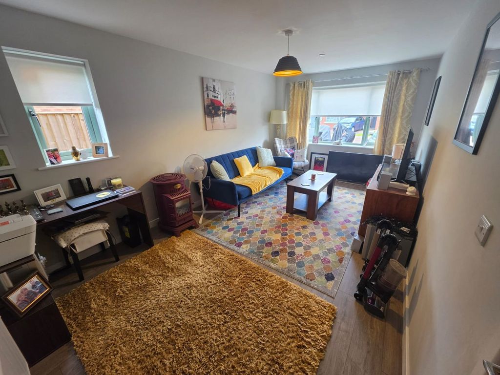 Property photo 3 of 16