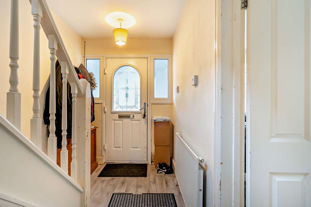 Property photo 1 of 27