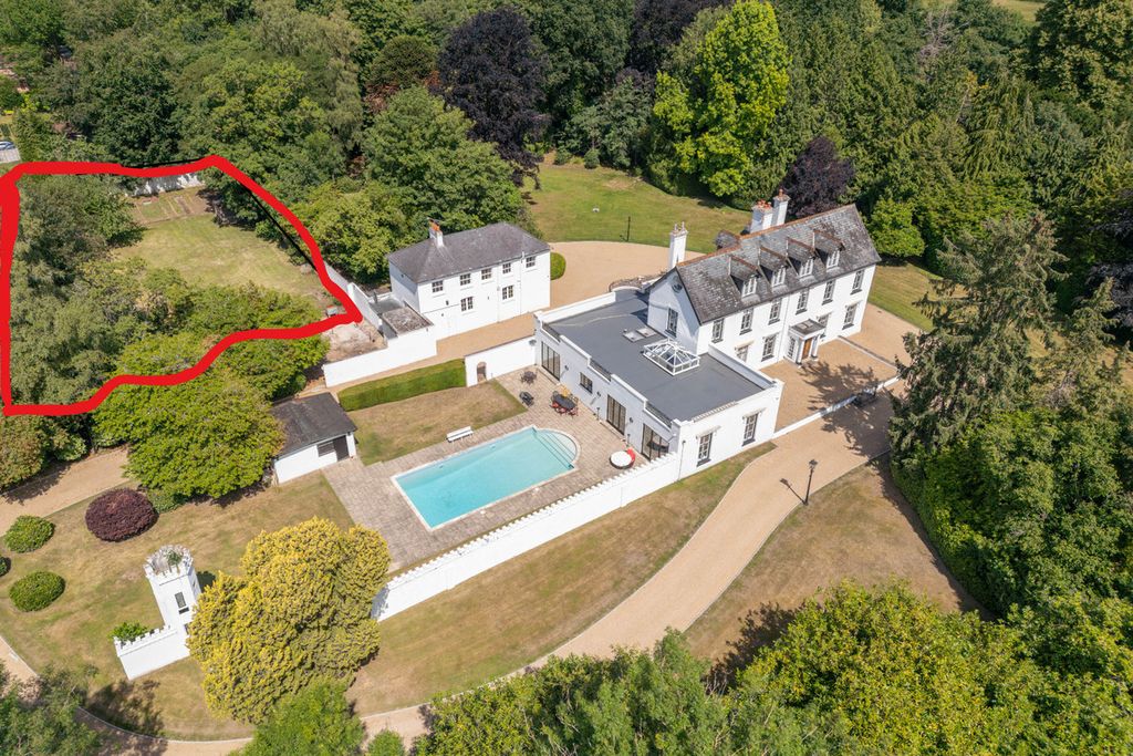 Property photo 2 of 11