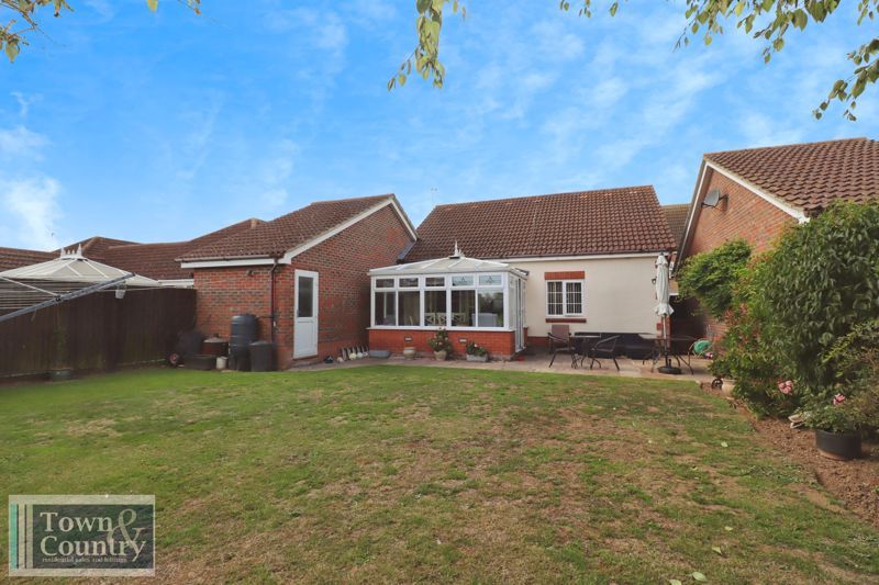 Property photo 2 of 28 Saxmundham Way