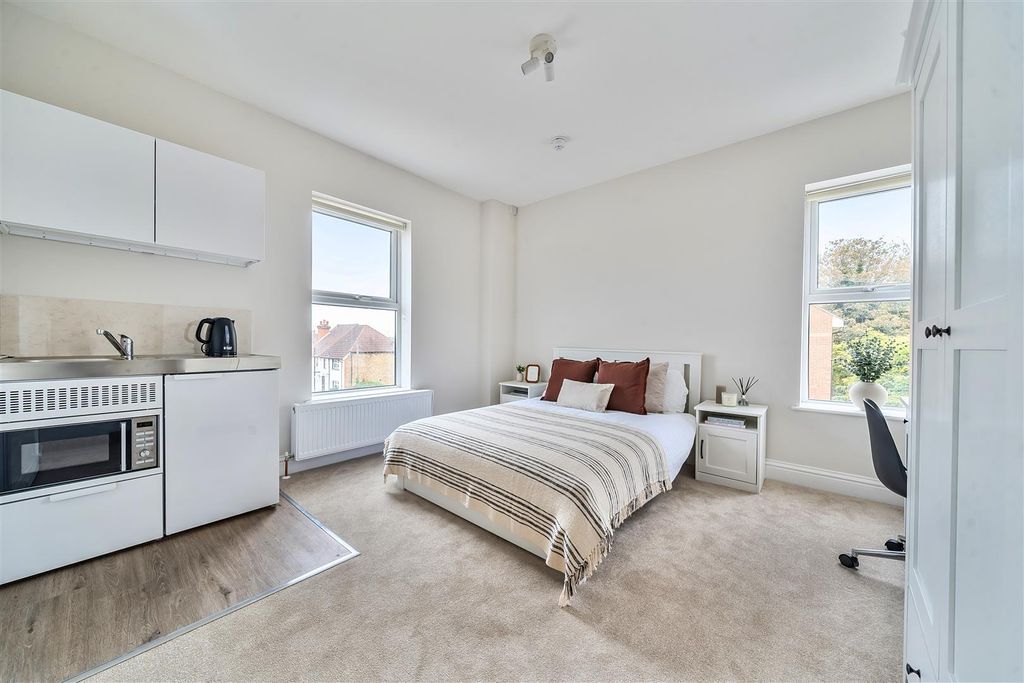 Property photo 1 of 7 1361317-12-68Dd1A4700366.Jpg