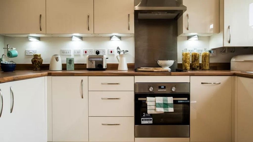 Property photo 3 of 5 The Arun Kitchen 2_.Jpg