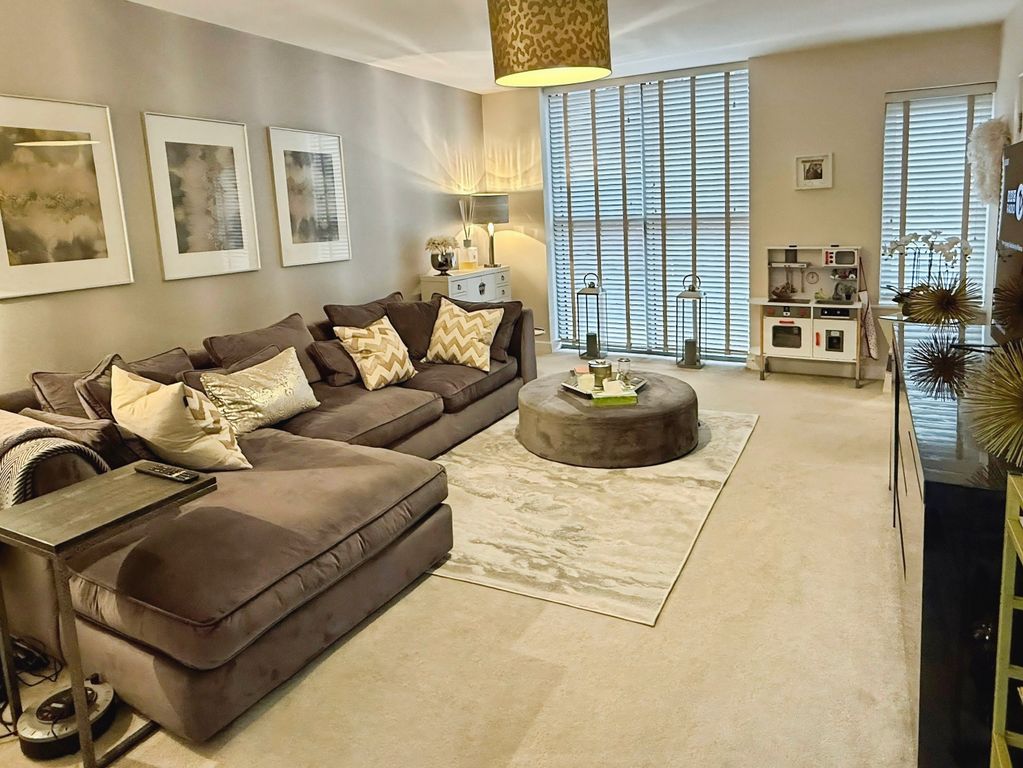 Property photo 1 of 23