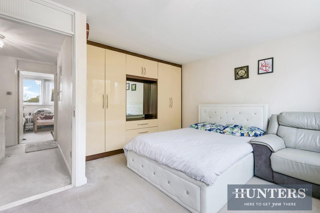 Property photo 1 of 8 Spooner House, -7.Jpg