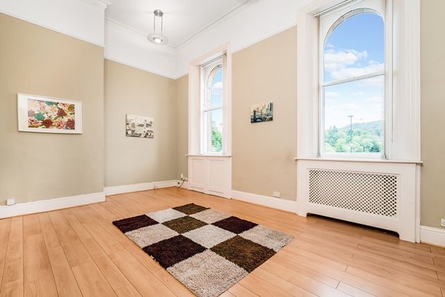Property photo 3 of 32