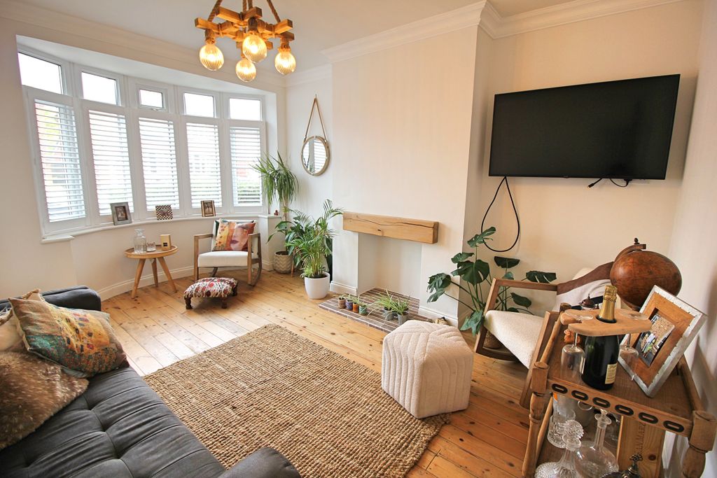 Property photo 2 of 13 Img_0573_Fotor