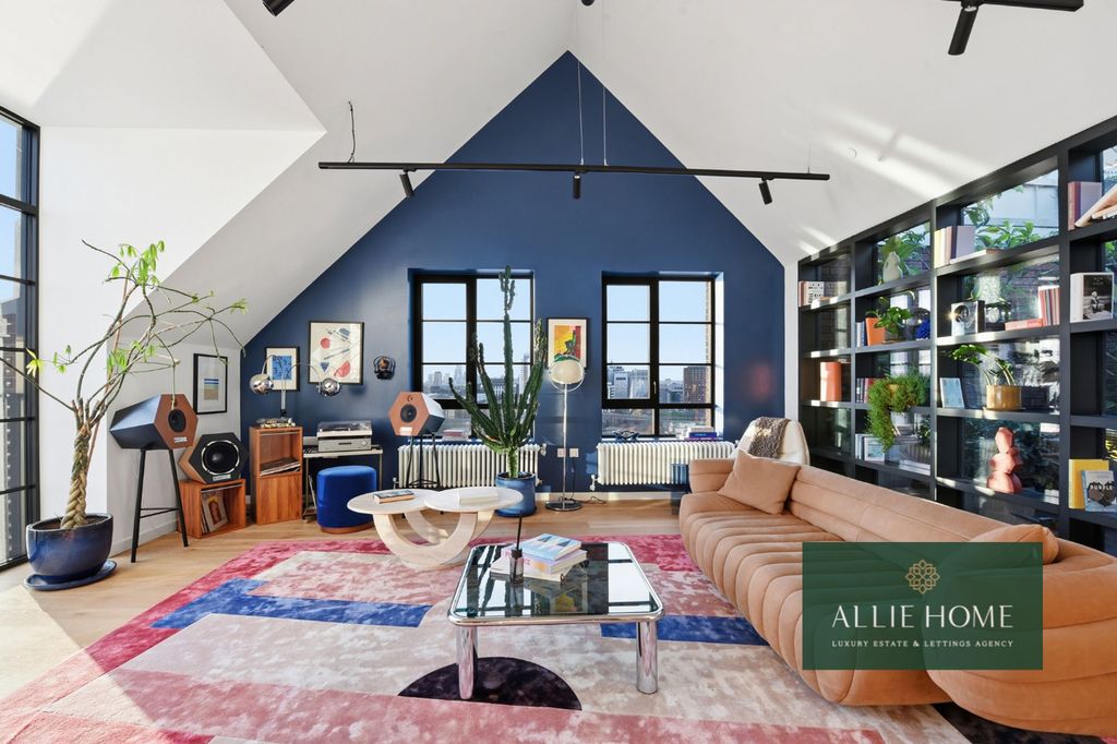 Property photo 3 of 27