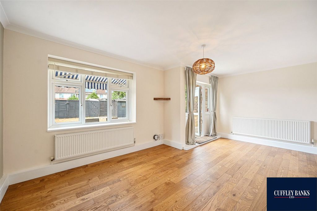 Property photo 2 of 11 Picture No. 02