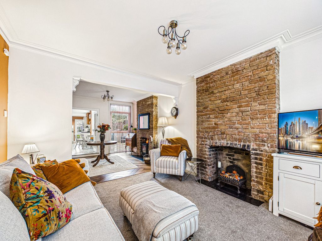 Property photo 3 of 31