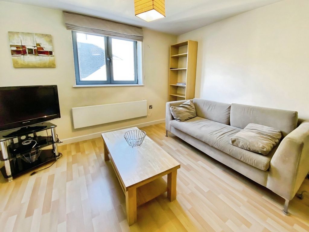 Property photo 3 of 8 Picture No. 27