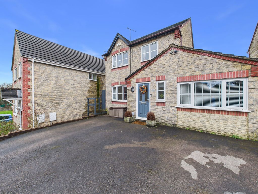 Property photo 1 of 21