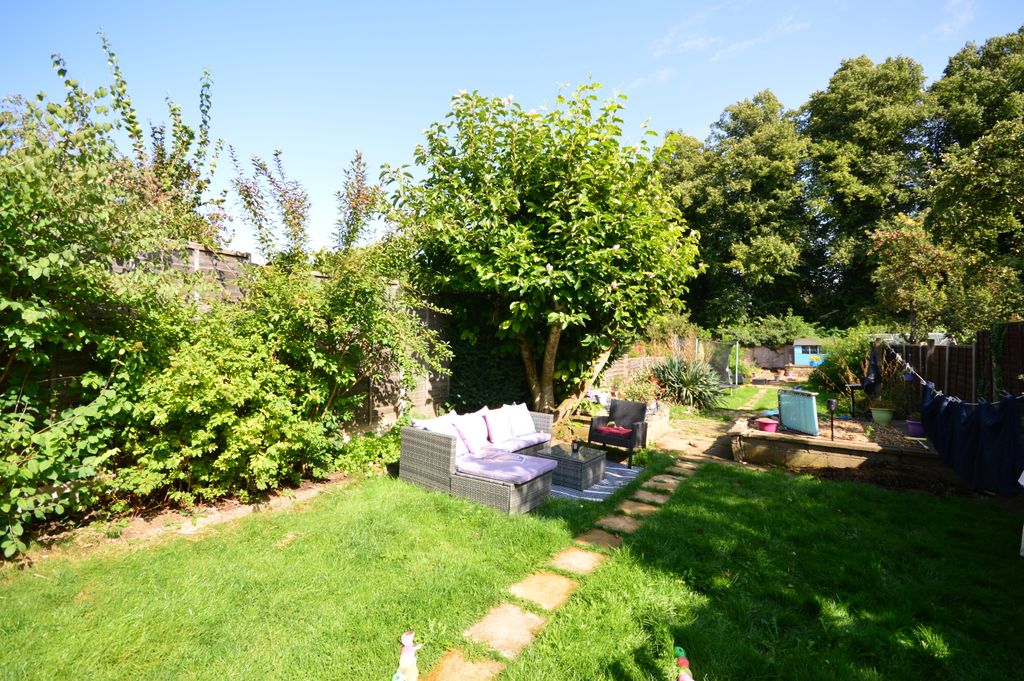 Property photo 2 of 13 Garden