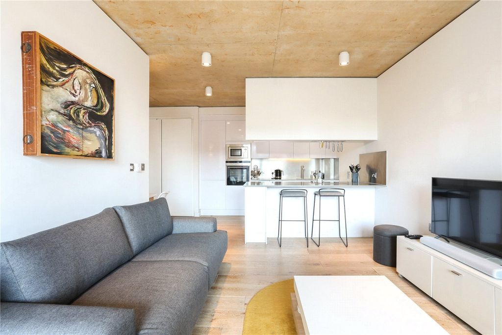 Property photo 2 of 15 Open Plan Living