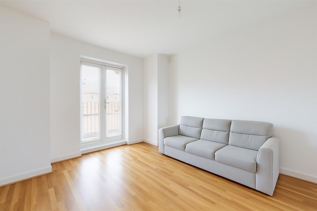 Property photo 3 of 12 4C49F740-03EE-4330-A0D4-0F23B4Bca6Cf.Png